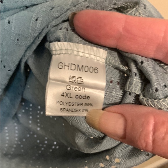 Pink Eyelet Women's Top - Picture 4 of 5